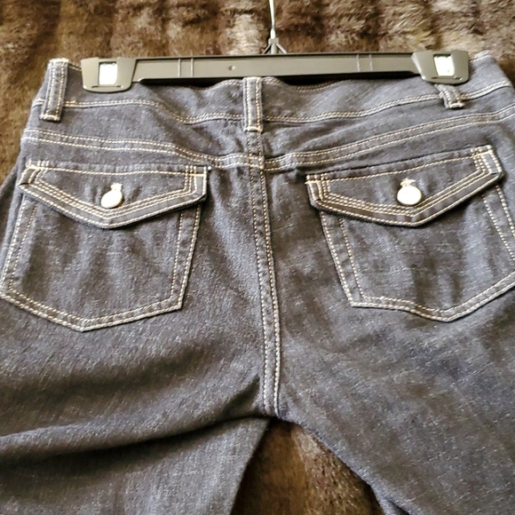 White House Black Market Blanc Trouser Leg Jeans - Picture 5 of 7